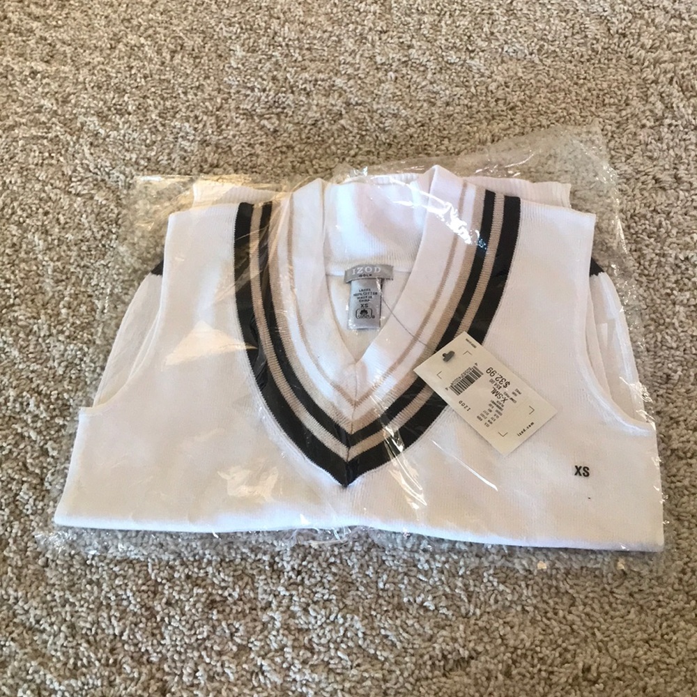 Izod Sleeveless Sweater